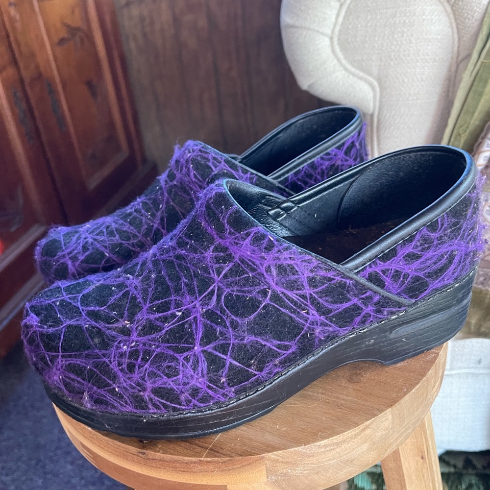 Dansko clogs size 38